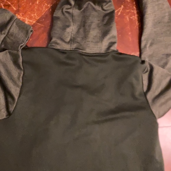 Under Armour hoodie - Picture 4 of 5